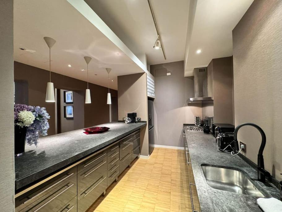 The Condotti - Luxury Serviced Appartamento *